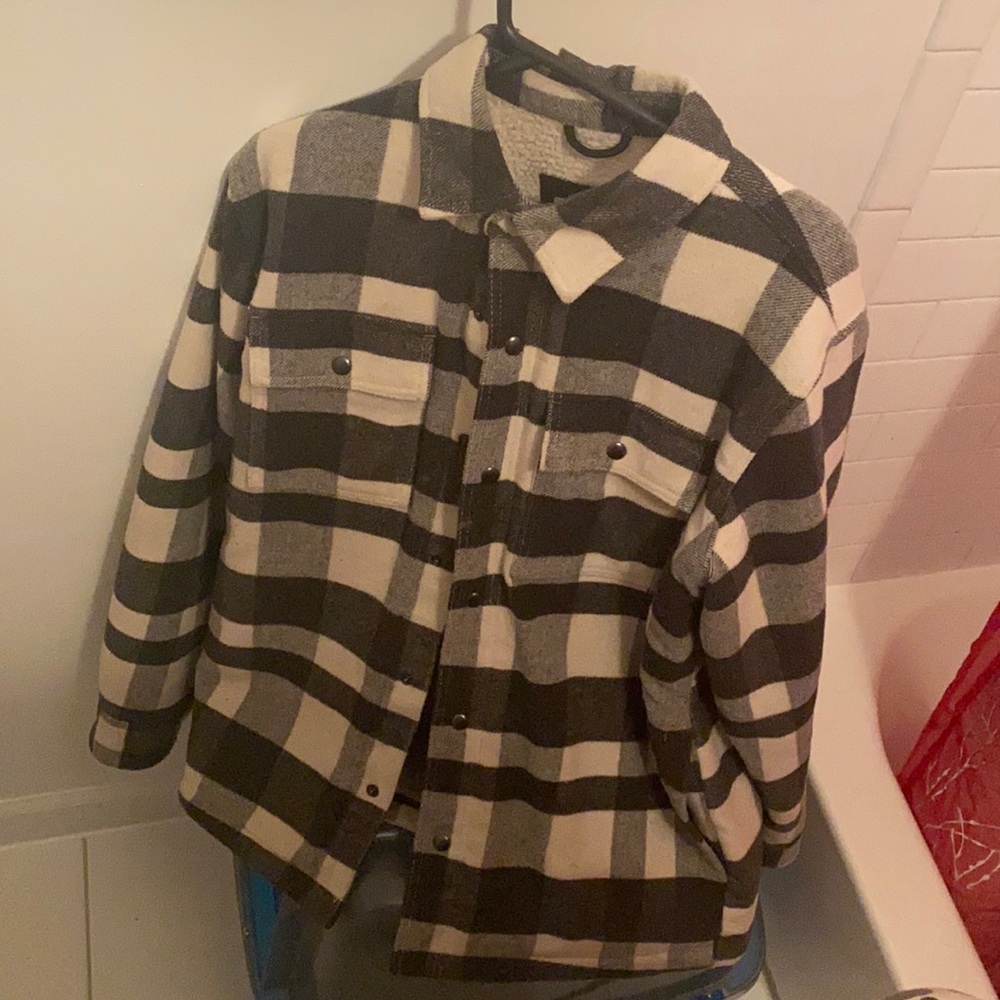 Old Navy Medium Size Jacket (Flannel Design)